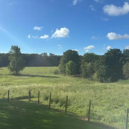 Cozy In Ploegsteert With A Garden 度假居 *