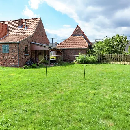 Spacious Family Home Le Bizet