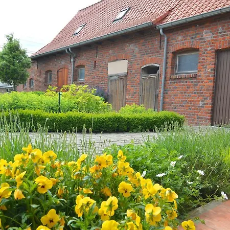 Cozy In Ploegsteert With A Garden בית נופש