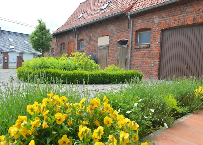 Spacious Family Home Le Bizet