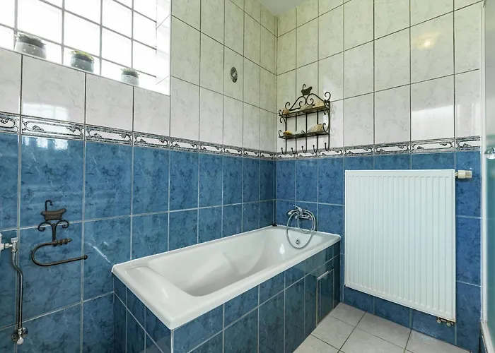Spacious Family Home Holiday home Le Bizet