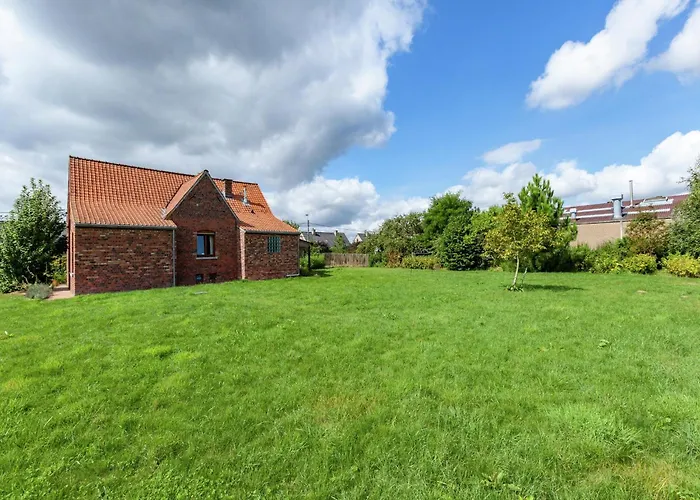 Spacious Family Home Holiday home Le Bizet